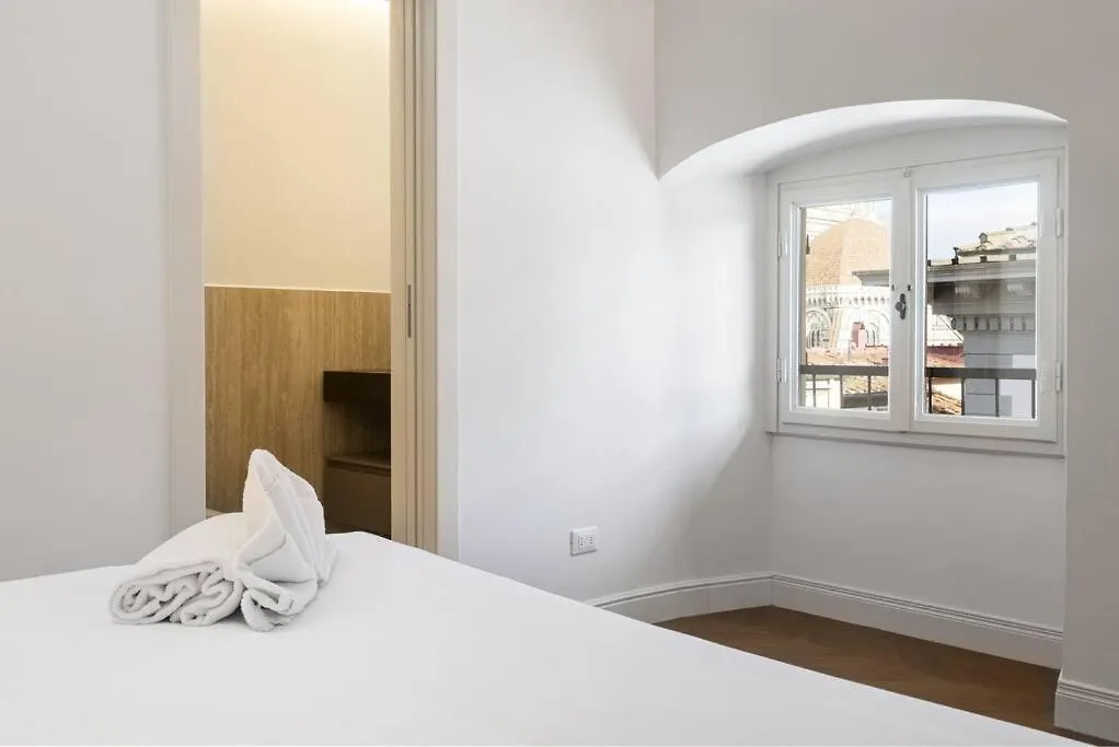 Unyca - Duomo Luxury View Apartment Florence